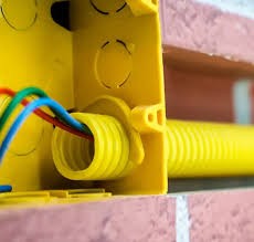 Eletroduto corrugado aplicado em caixa de passagem